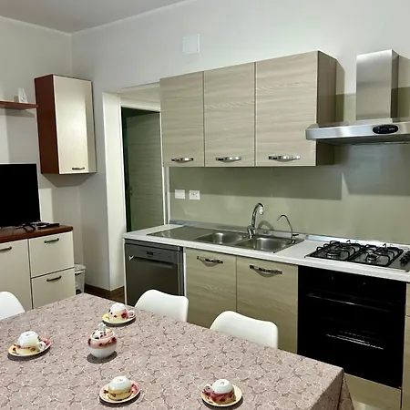 Li Cafari Apartamento Aradeo