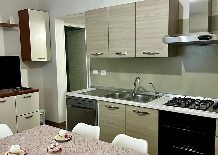 Li Cafari Apartmán Aradeo